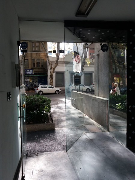 Local comercial en alquiler en Benito Blanco, Pocitos.